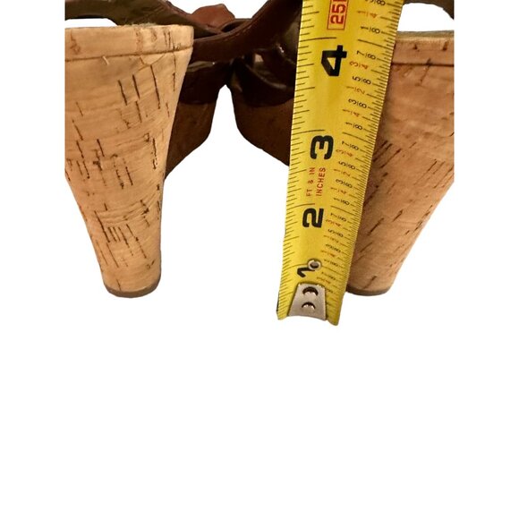 🍒 2/$20 🍒 Cognac Brown Strappy Guess Wedge Sandals sz 6.5 - Picture 4 of 7